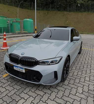BMW 320i 2.0 16V TURBO FLEX M SPORT AUTOMÁTICO BMW 320i 2.0 16V TURBO FLEX M SPORT AUTOMÁTICO